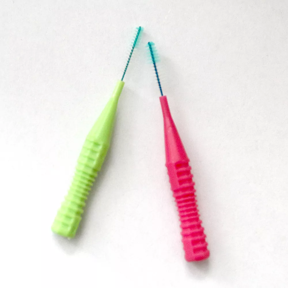 Scuab Interdental Indiúscartha